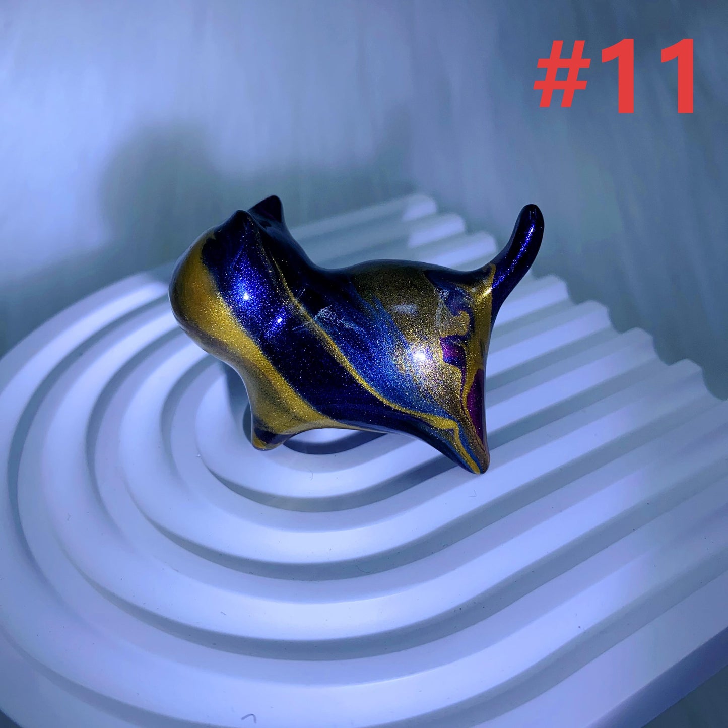 【Hand-painted】 Solid Sandalwood Lacquer Cat