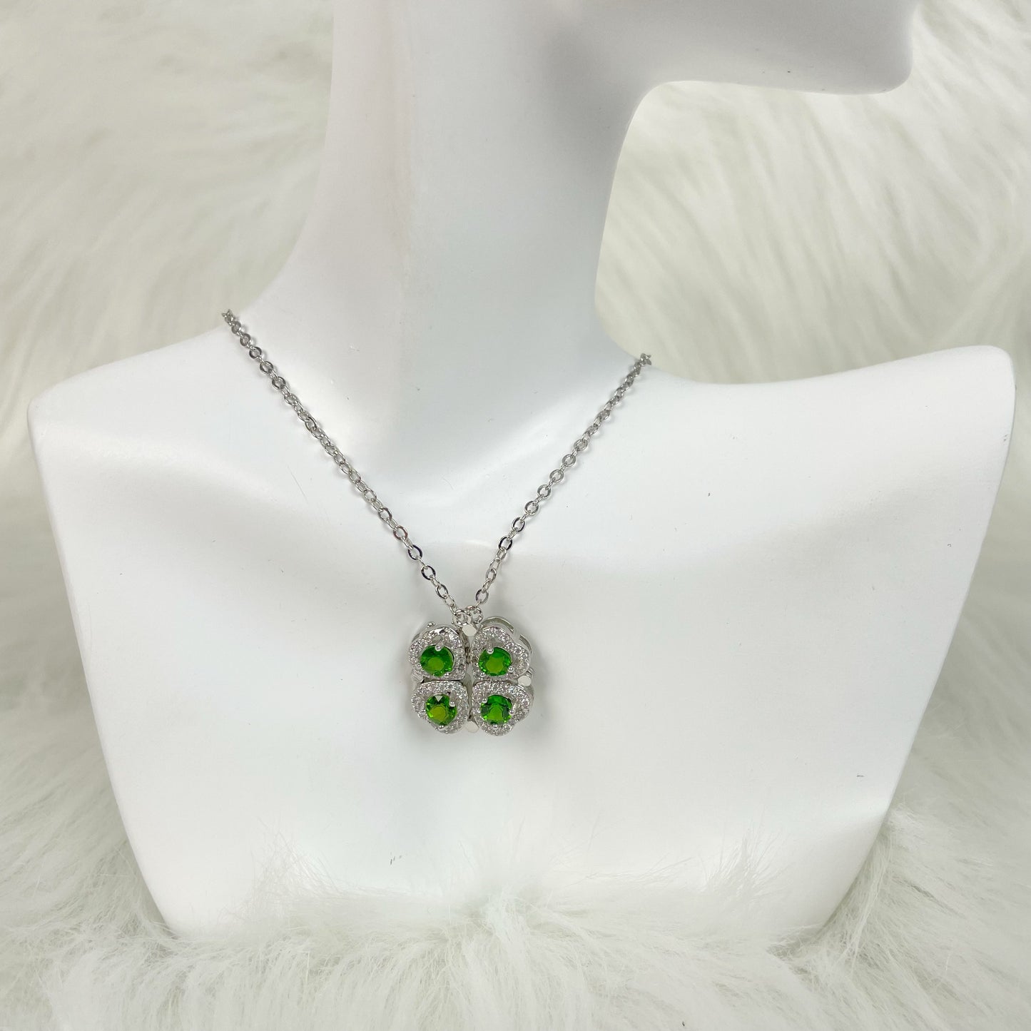 【Copper Alloy 】Four Leaf Clover Necklace