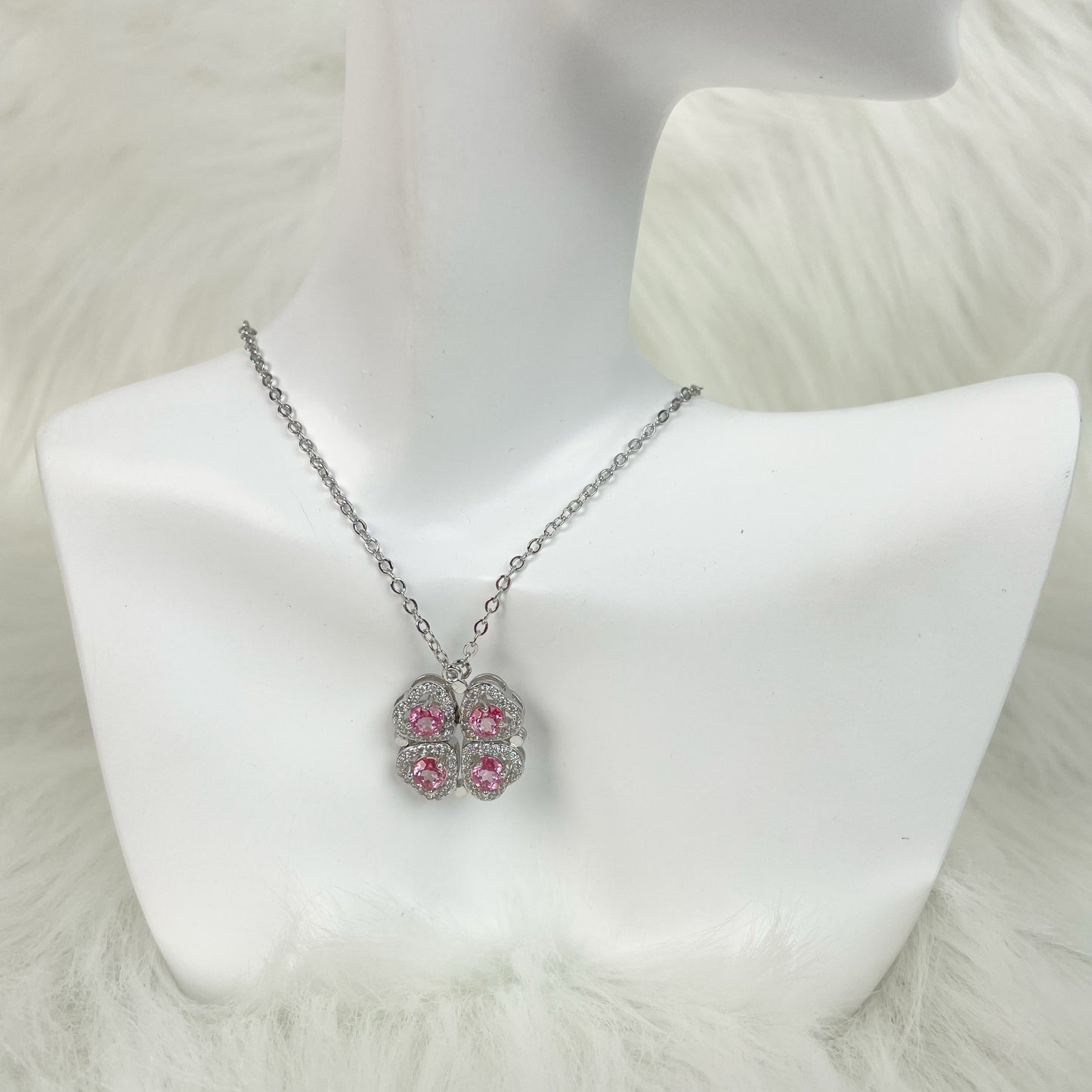【Copper Alloy 】Four Leaf Clover Necklace